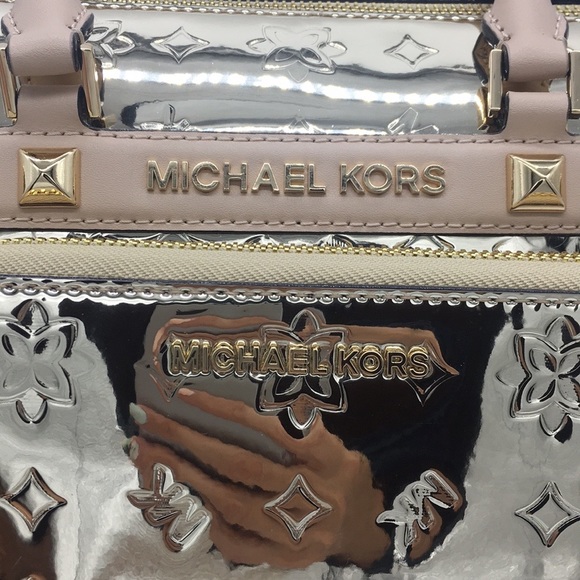 MICHAEL KORS KARA DUFFLE SATCHEL & WALLET SET - Picture 12 of 16